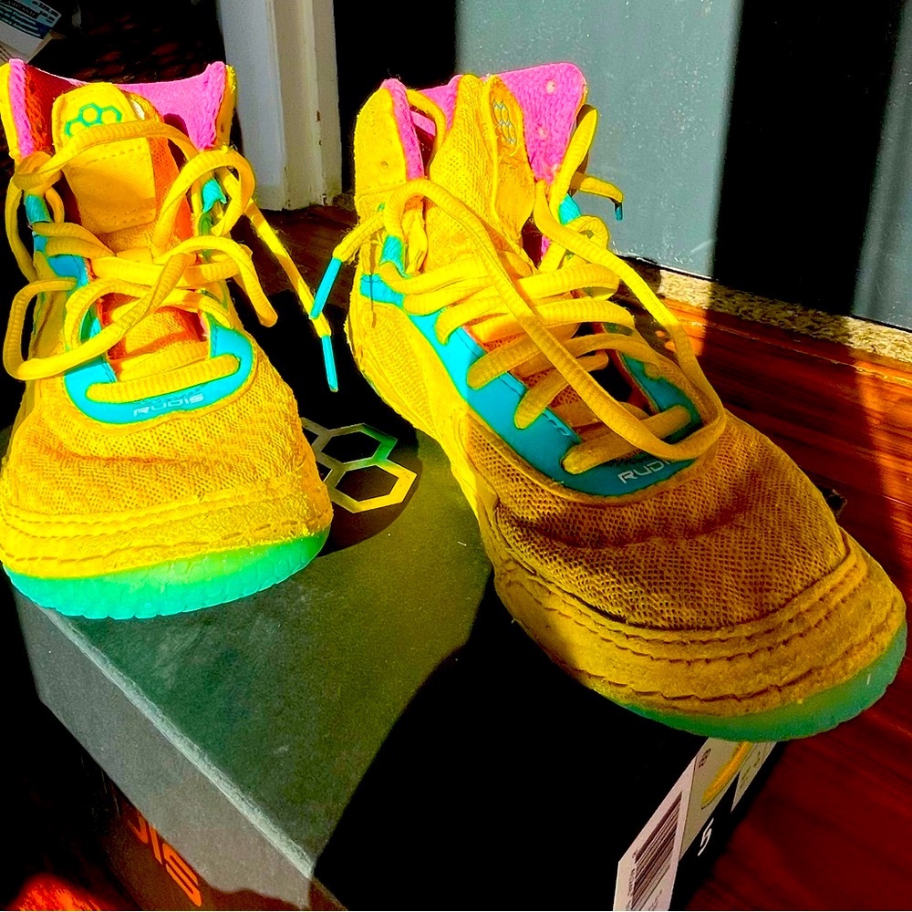 Rudis boys wrestling shoes